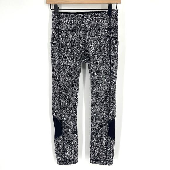 Lululemon Pace Rival Crop 22" Power Luxtreme Suited Jacquard Black White Size 4 - Picture 1 of 9